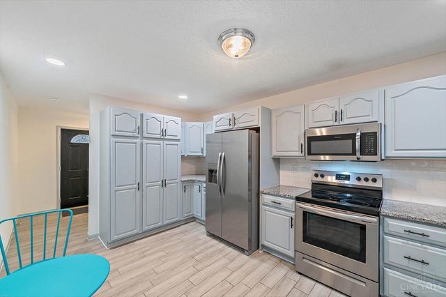 388 Thomas Drive, Franklin, OH 45005