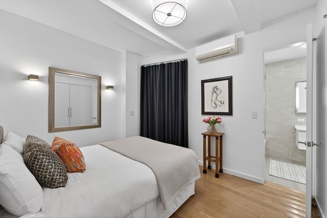 146 E 49th St Apt 9B, New York City, NY 10017