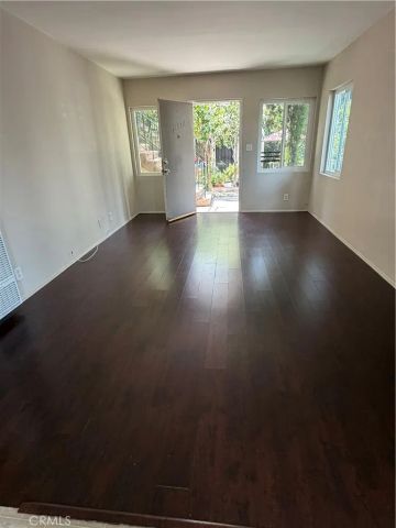12542 Vanowen Street, North Hollywood, CA 91605
