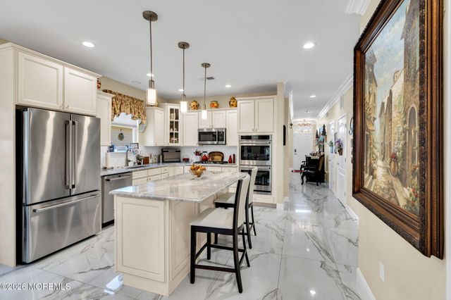 7 Wolverton Court, Jackson, NJ 08527
