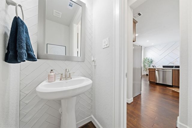 4011 Centre Glen Drive, Houston, TX 77043