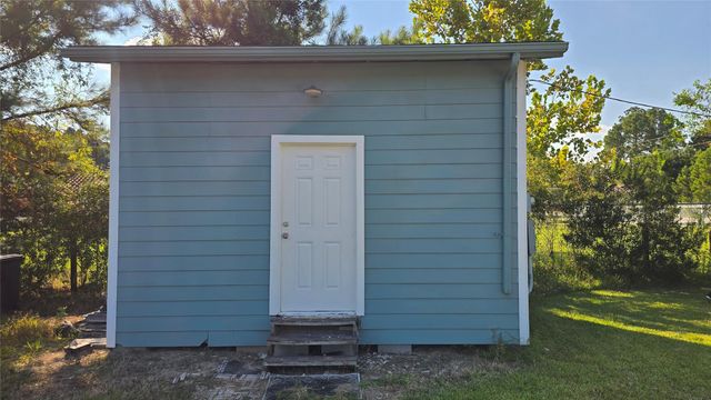 2717 County Road 3479b, Cleveland, TX 77327