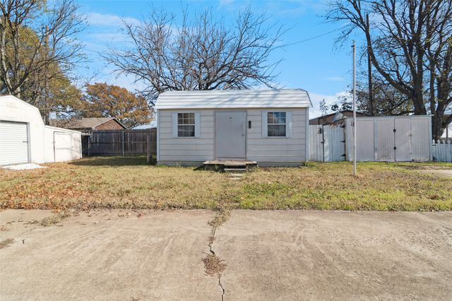 941 Maple Street, Howe, TX 75459