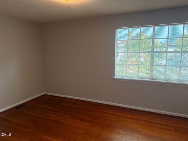 1002 Willow Drive Apt 31, Chapel Hill, NC 27514