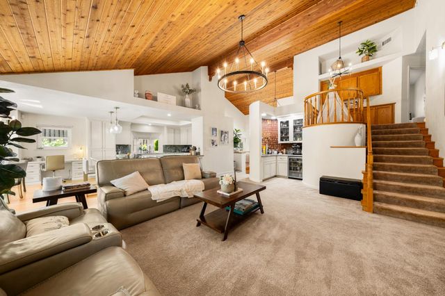 12620 Quail Hollow Dr, Auburn, CA 95603