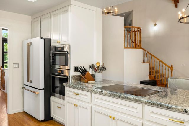 12620 Quail Hollow Dr, Auburn, CA 95603