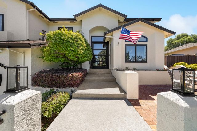 12620 Quail Hollow Dr, Auburn, CA 95603