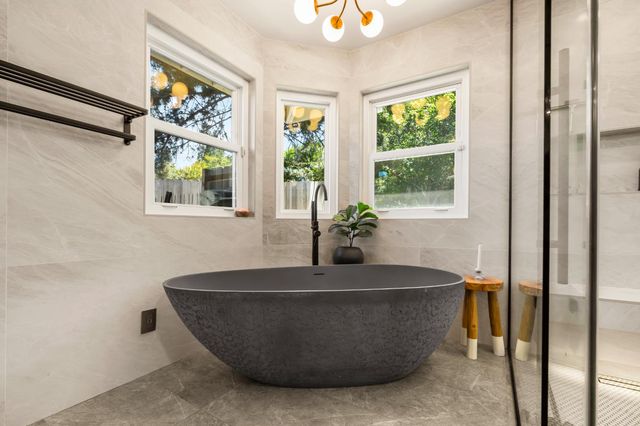 12620 Quail Hollow Dr, Auburn, CA 95603