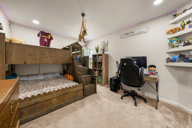 12620 Quail Hollow Dr, Auburn, CA 95603