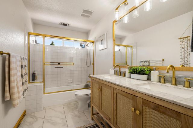 12620 Quail Hollow Dr, Auburn, CA 95603
