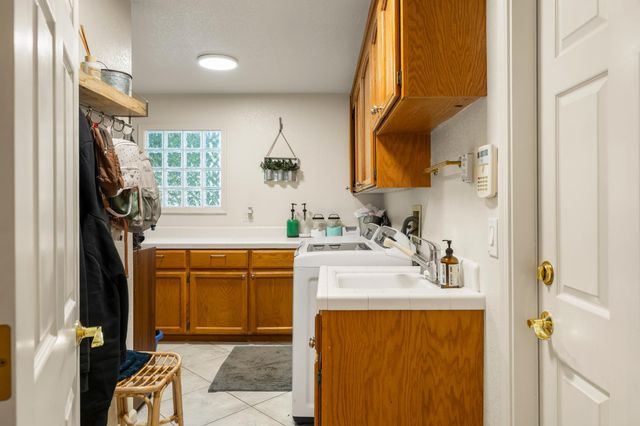 12620 Quail Hollow Dr, Auburn, CA 95603