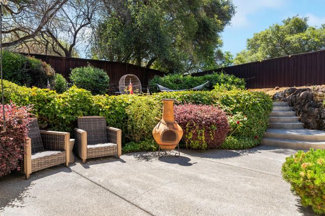 12620 Quail Hollow Dr, Auburn, CA 95603