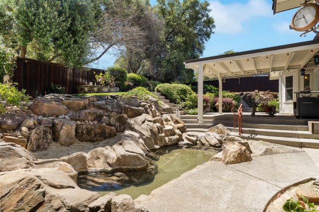 12620 Quail Hollow Dr, Auburn, CA 95603