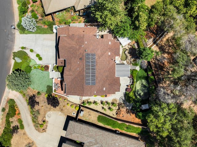 12620 Quail Hollow Dr, Auburn, CA 95603