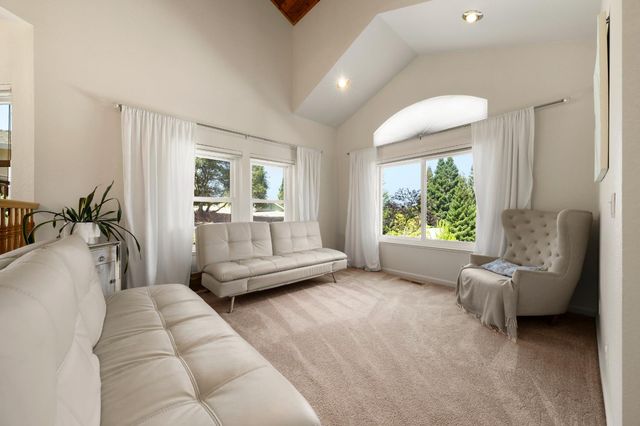 12620 Quail Hollow Dr, Auburn, CA 95603