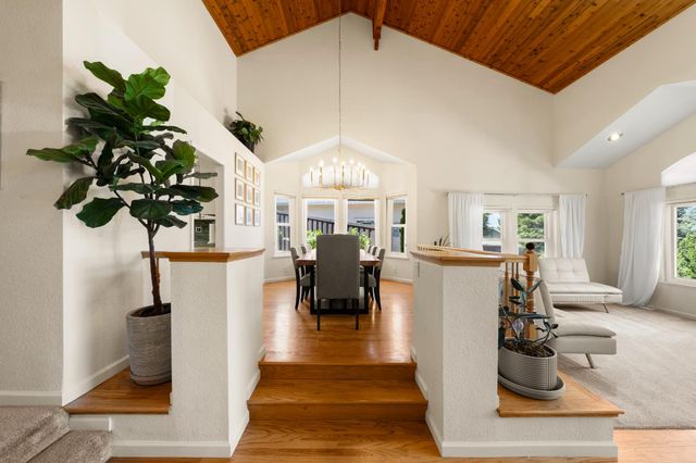 12620 Quail Hollow Dr, Auburn, CA 95603