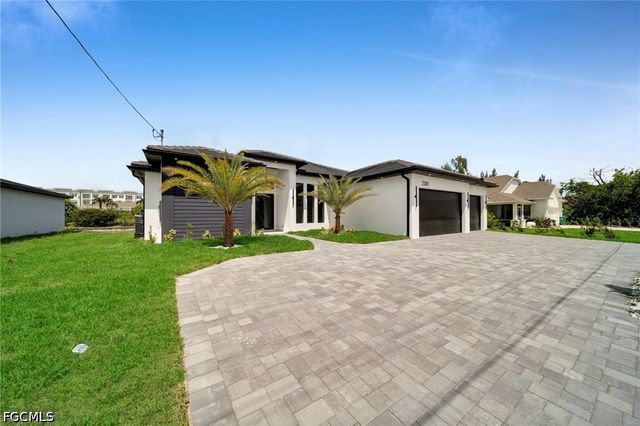 2320 SW 20th AVE, Cape Coral, FL 33991