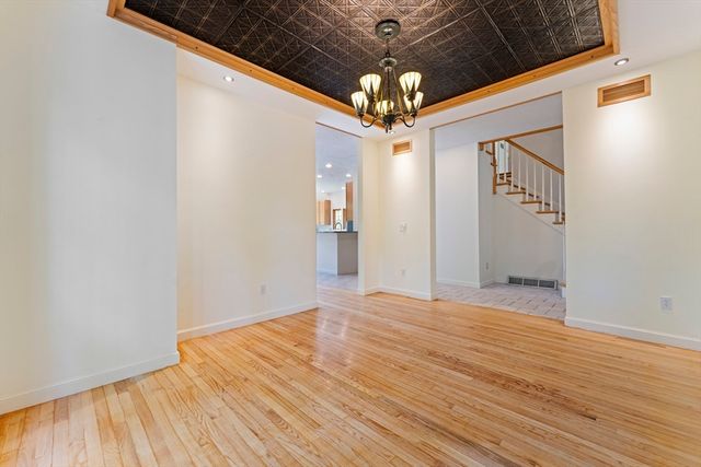 28 Vincent Rd, Mendon, MA 01756