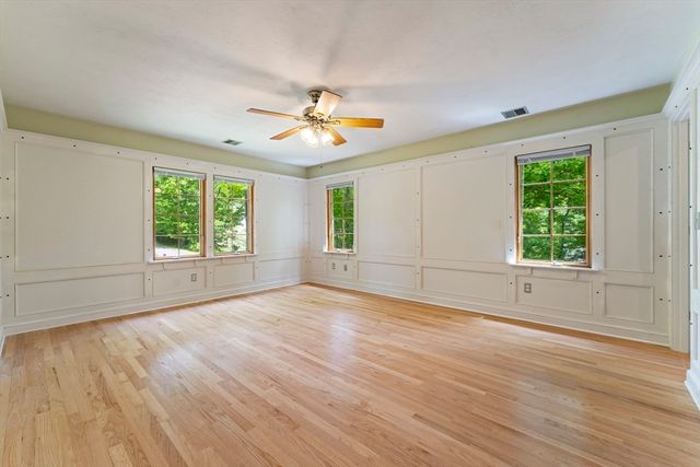 28 Vincent Rd, Mendon, MA 01756