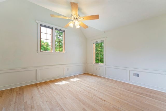28 Vincent Rd, Mendon, MA 01756