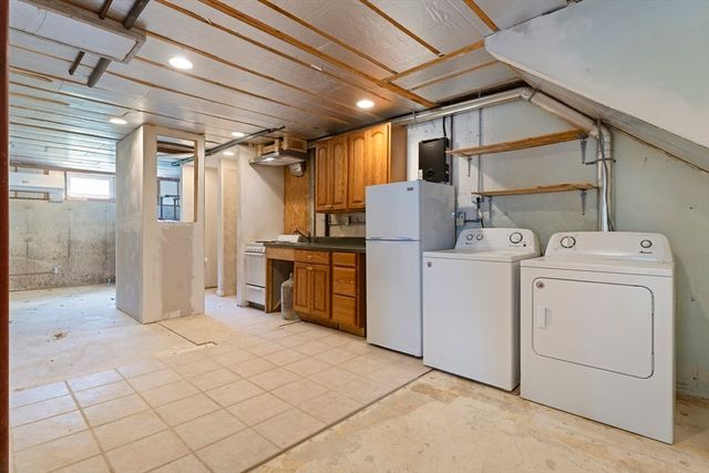 28 Vincent Rd, Mendon, MA 01756