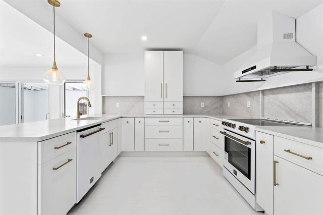 1201 N Ocean Breeze, Lake Worth Beach, FL 33460