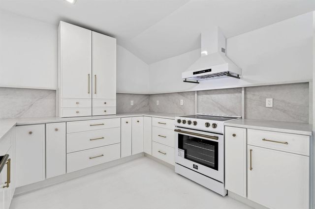 1201 N Ocean Breeze, Lake Worth Beach, FL 33460