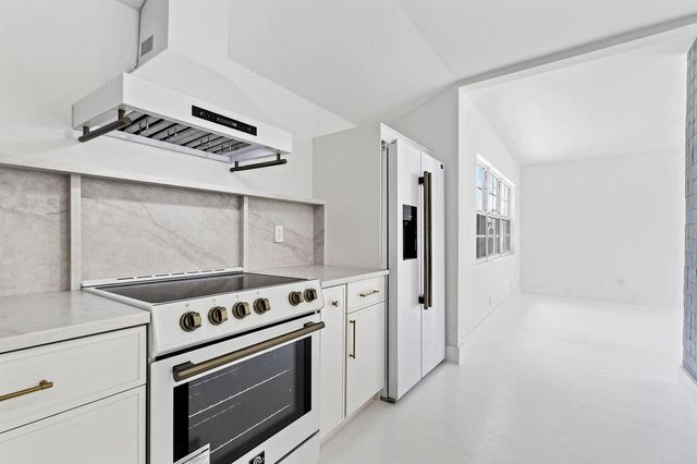 1201 N Ocean Breeze, Lake Worth Beach, FL 33460