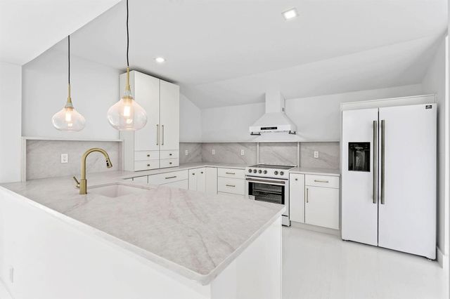 1201 N Ocean Breeze, Lake Worth Beach, FL 33460