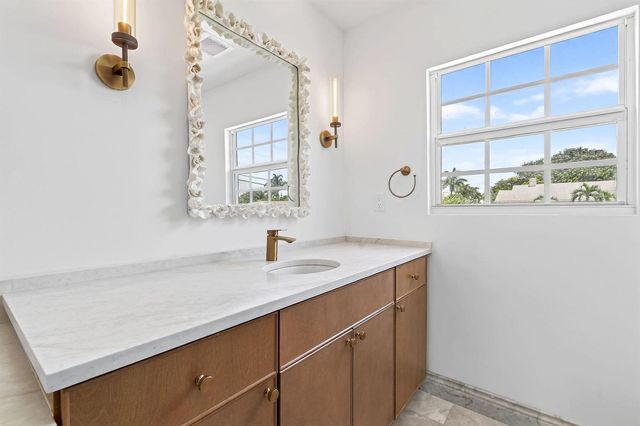 1201 N Ocean Breeze, Lake Worth Beach, FL 33460