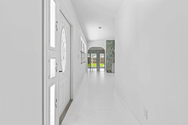 1201 N Ocean Breeze, Lake Worth Beach, FL 33460