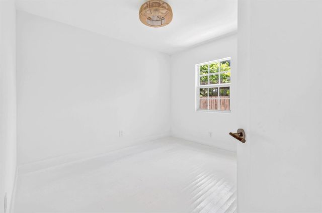 1201 N Ocean Breeze, Lake Worth Beach, FL 33460