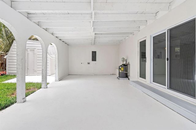 1201 N Ocean Breeze, Lake Worth Beach, FL 33460