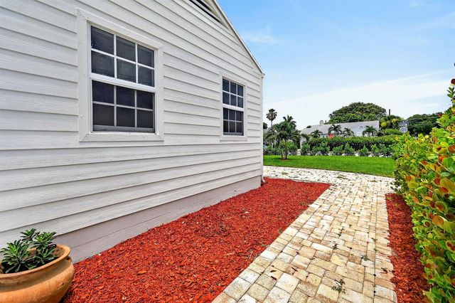 1201 N Ocean Breeze, Lake Worth Beach, FL 33460