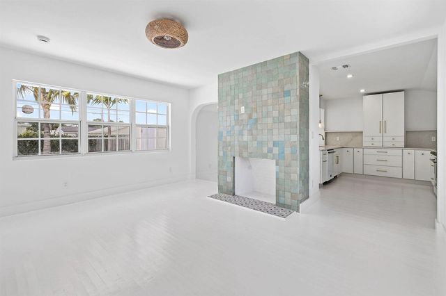 1201 N Ocean Breeze, Lake Worth Beach, FL 33460