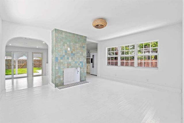 1201 N Ocean Breeze, Lake Worth Beach, FL 33460