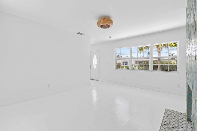 1201 N Ocean Breeze, Lake Worth Beach, FL 33460