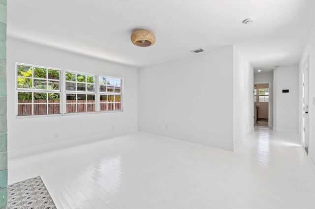 1201 N Ocean Breeze, Lake Worth Beach, FL 33460