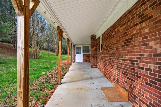 3767 Nc Highway 704 W, Westfield, NC 27053