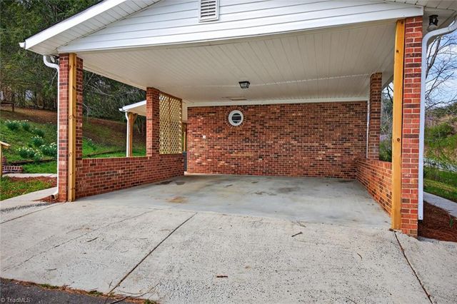 3767 Nc Highway 704 W, Westfield, NC 27053