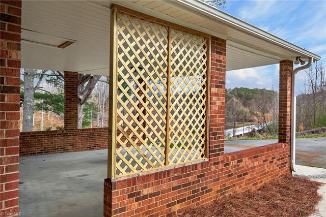 3767 Nc Highway 704 W, Westfield, NC 27053