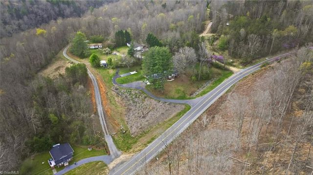 3767 Nc Highway 704 W, Westfield, NC 27053