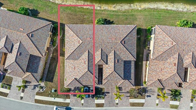 20181 RAGAZZA CIRCLE 101, Venice, FL 34293