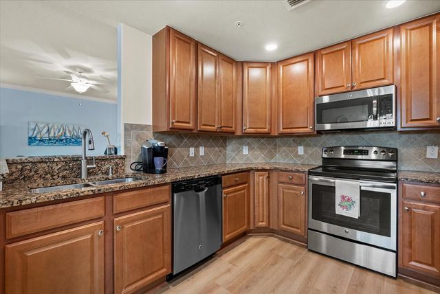 20181 RAGAZZA CIRCLE 101, Venice, FL 34293