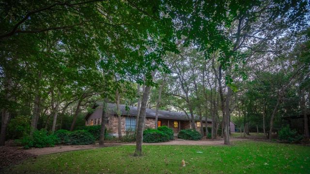 126 abel LN, Elgin, TX 78621