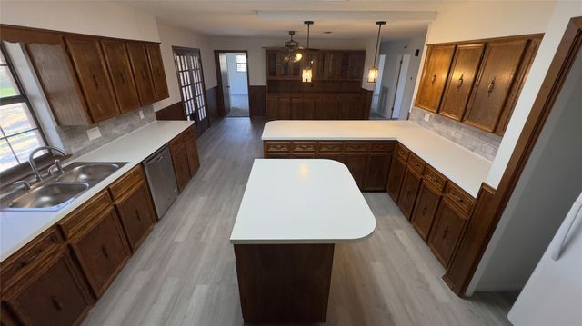 126 abel LN, Elgin, TX 78621