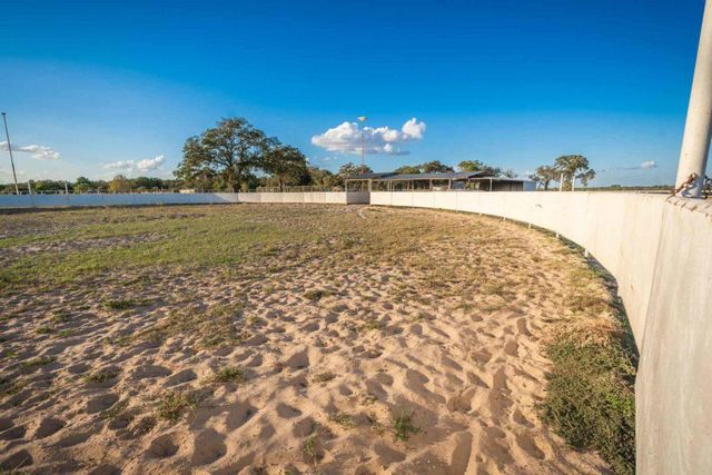 126 abel LN, Elgin, TX 78621