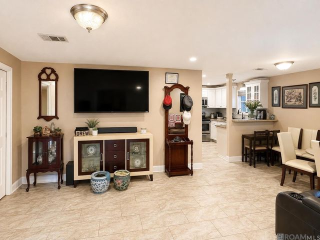 215 N River Rd, Denham Springs, LA 70726