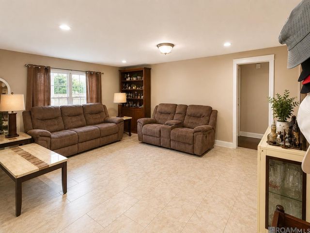 215 N River Rd, Denham Springs, LA 70726
