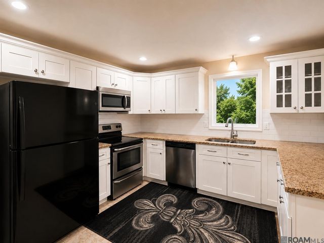 215 N River Rd, Denham Springs, LA 70726